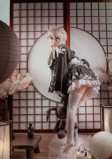 两个小婕子交换