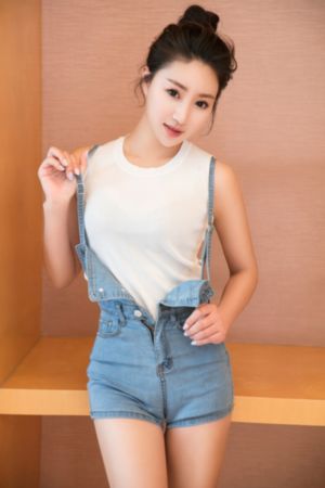 赤裸迷情