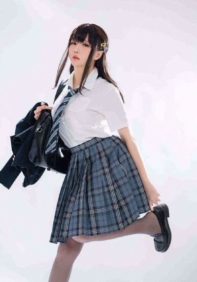 相亲对象是自己学生动漫