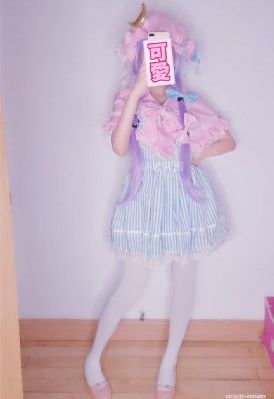 女大学生的沙龙室在线